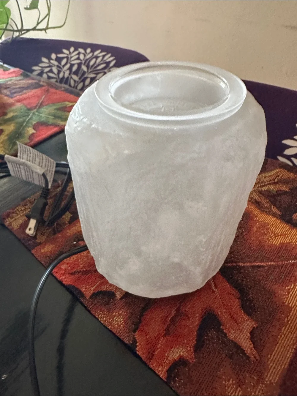 White Himalayan salt warmer